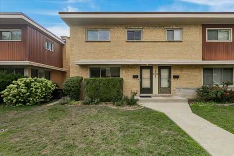 6524 N Northwest Highway, Chicago, IL 60631