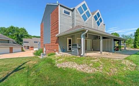 2411 Reynolds Manor Street, Ottawa, IL 61350