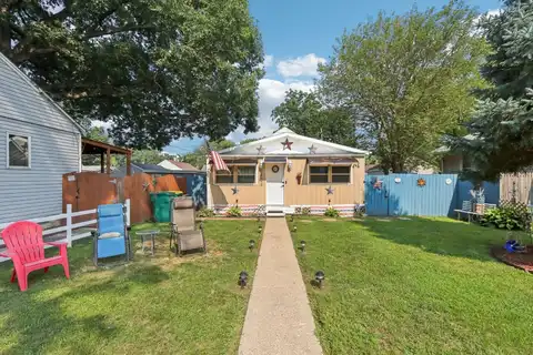 424 PARK Drive, Joliet, IL 60436