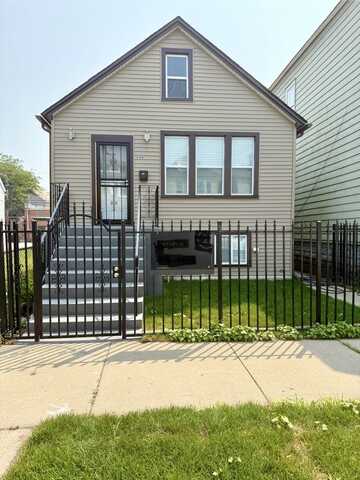 8409 S Brandon Avenue, Chicago, IL 60617