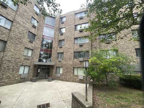 5306 N Cumberland Avenue, Chicago, IL 60656