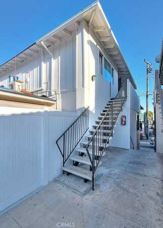 735 James Street, Costa Mesa, CA 92627