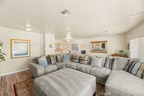2964 Silver Oak Way, Hemet, CA 92545