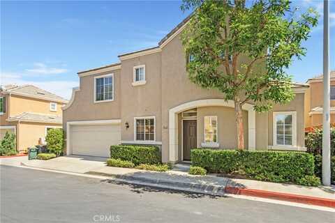 64 Rue Fontaine, Lake Forest, CA 92610