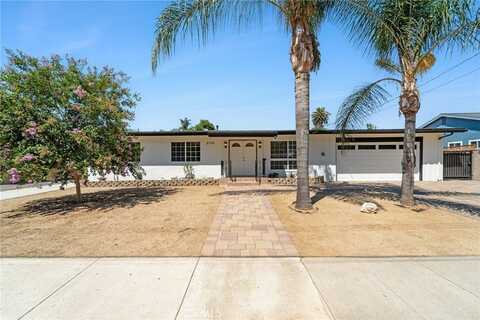 8749 Norwich Avenue, North Hills, CA 91343