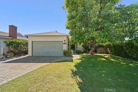 6631 Densmore Avenue, Lake Balboa, CA 91406