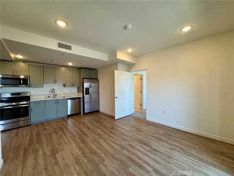 1025 S Berendo Street, Los Angeles, CA 90006