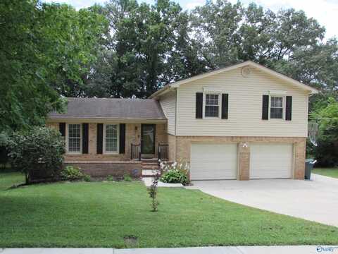 716 Versailles Drive, Huntsville, AL 35803