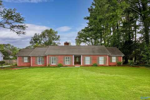 2006 Brookmeade Road, Decatur, AL 35601