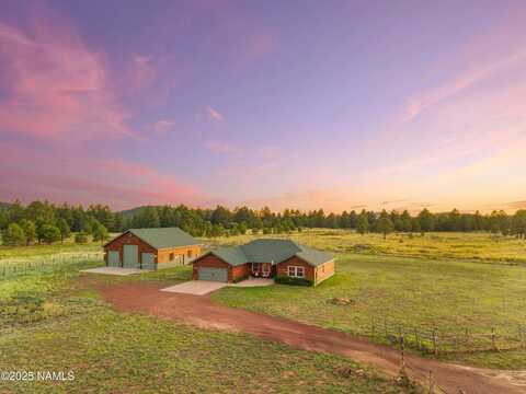 14682 E Lost Wagon Trail, Parks, AZ 86018
