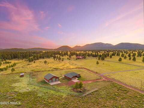 14682 E Lost Wagon Trail, Parks, AZ 86018