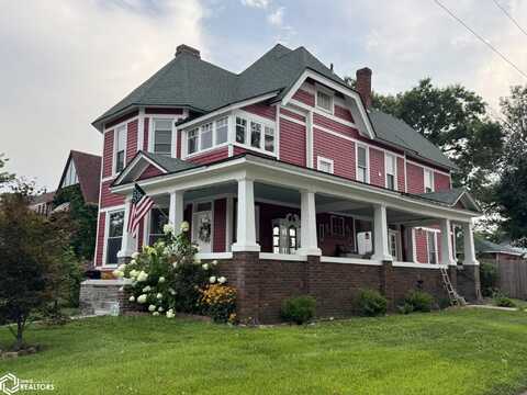 800 Drake Avenue, Centerville, IA 52544