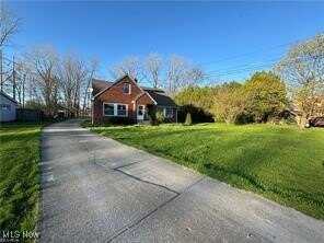 8577 Fair Road, Strongsville, OH 44149