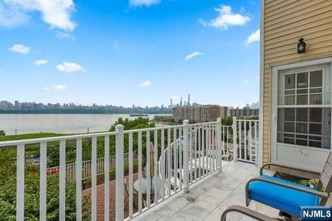 32 Bergen Ridge Road, North Bergen, NJ 07047