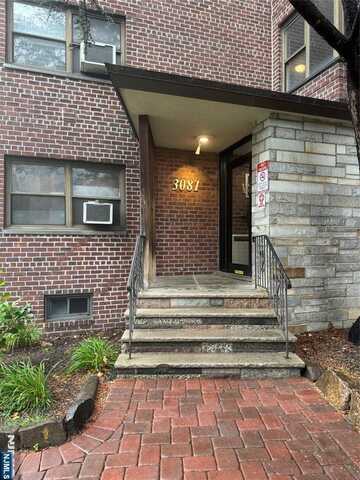 3081 Edwin 2E, Fort Lee, NJ 07024
