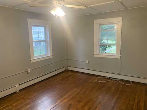12 Broad Street, Somersworth, NH 03878
