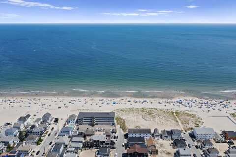 14 Atlantic Avenue, Hampton, NH 03842