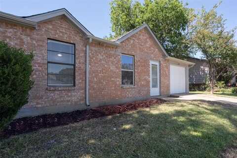 624 Black Hills Drive, Burleson, TX 76028