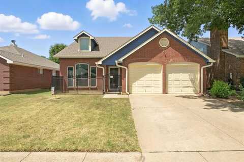8801 Mystic Trail, Fort Worth, TX 76118