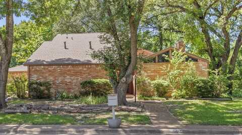 657 The Meadows Parkway, DeSoto, TX 75115