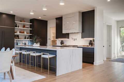 7115 Casa Loma Avenue, Dallas, TX 75214