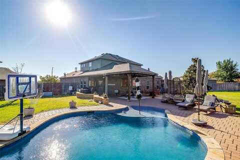 301 Sunspike Court, Burleson, TX 76028
