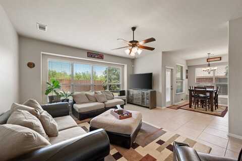 305 Mossy Oak Trail, Fort Worth, TX 76131