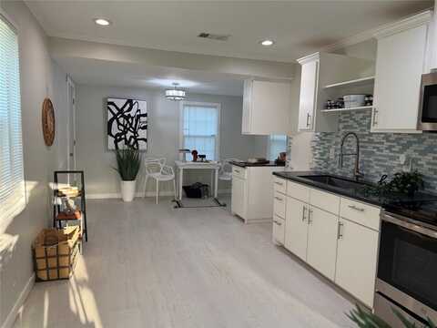 510 N Merrill Avenue, Duncanville, TX 75115