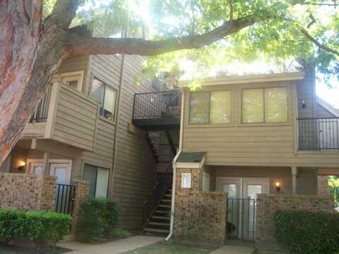 9825 Walnut Street, Dallas, TX 75243