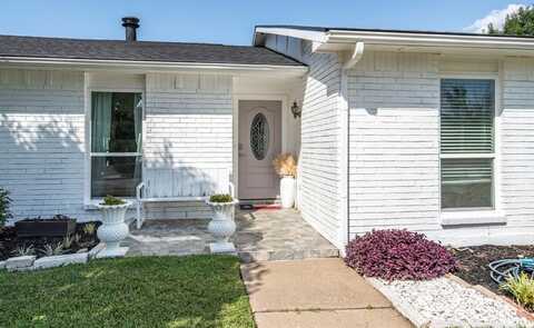 3910 Acorn Green Drive, Garland, TX 75043
