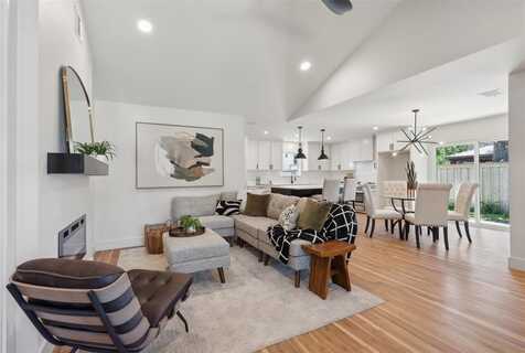 9905 Glenrio Lane, Dallas, TX 75220