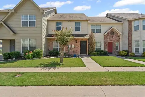 5749 Giddyup Lane, Fort Worth, TX 76179