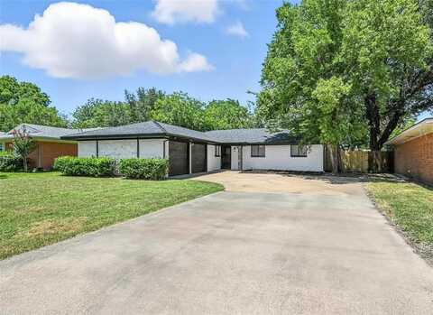 214 W Dorris Drive, Grand Prairie, TX 75051