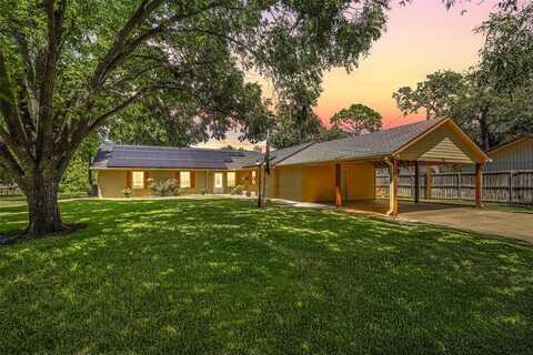 4013 Sioux Court, Granbury, TX 76048