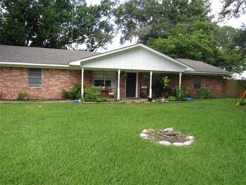 101 N Meadowbrook Drive, Overton, TX 75684