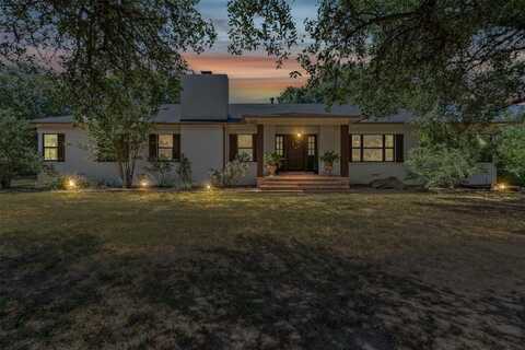 321 W Live Oak Street, Jacksboro, TX 76458