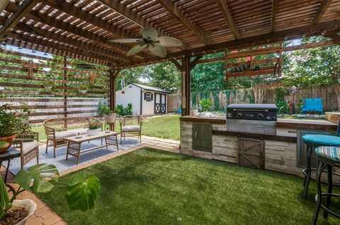 7012 Greenspoint Drive, Arlington, TX 76001