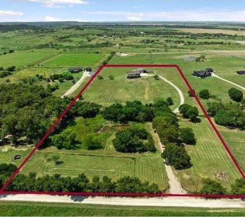 210 Dollie Road, Grandview, TX 76050