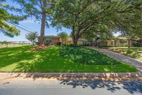 1128 Irwin Drive, Hurst, TX 76053