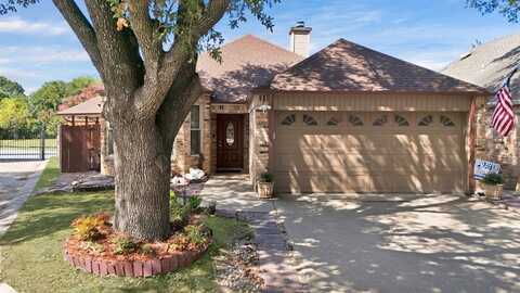 320 Fairhavens Drive, Grand Prairie, TX 75050