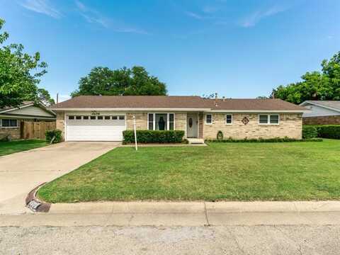 4608 Norvell Drive, Haltom City, TX 76117