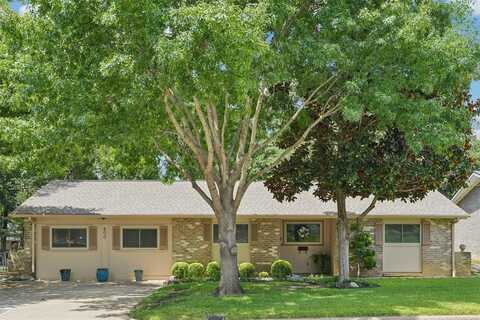 800 Shelmar Drive, Euless, TX 76039