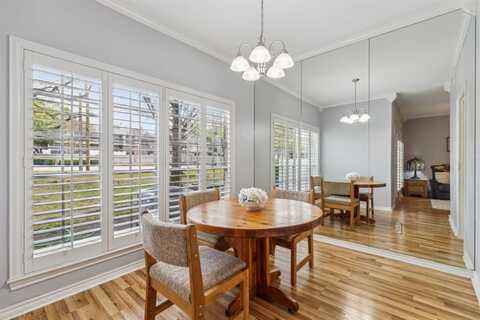 8555 Fair Oaks Crossing, Dallas, TX 75243