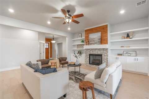 9201 SW 35th Street, Oklahoma City, OK 73179