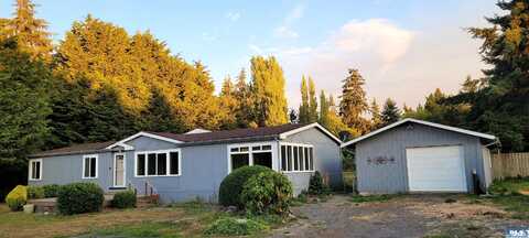 202 Leisure Lane, Port Angeles, WA 98362