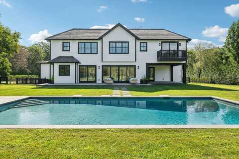 21 Cedar Lane, Remsenburg, NY 11960
