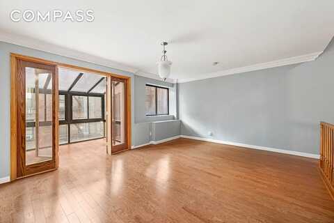 225 East 86th Street, New York, NY 10028