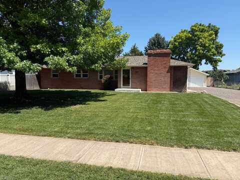 321 Dixie Ave., North Platte, NE 69101