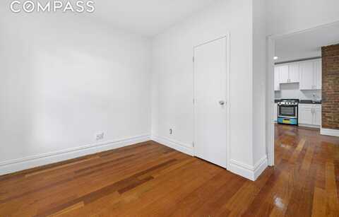 214 East 82nd Street, New York, NY 10028
