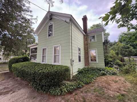 627 Roanoke Avenue, Riverhead, NY 11901